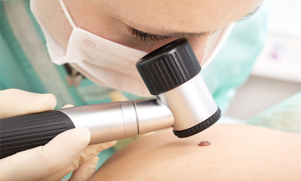 Quais as formas de prevenir câncer de pele como o de Bolsonaro?