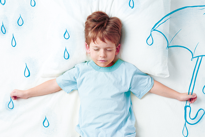 Xixi na cama? O que fazer para ajudar crianças com enurese noturna