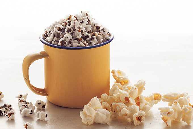 Conheça a pipoca de sorgo pronta para comer