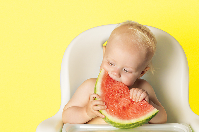 Método BLW: prós, contras e cuidados na alimentação do bebê