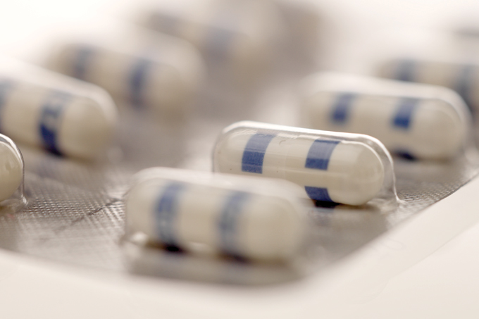 Anvisa proíbe cosmético e pomada para dor e remédio para esquizofrenia