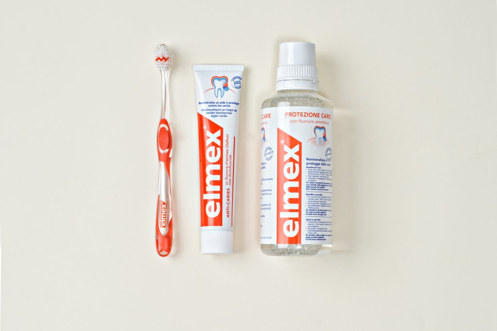 O uso diário e contínuo dos produtos elmex ajuda a prevenir o desgaste precoce dos dentes.