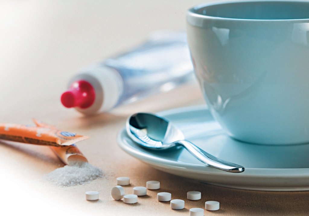 Usar adoçantes para ingerir menos calorias é seguro?