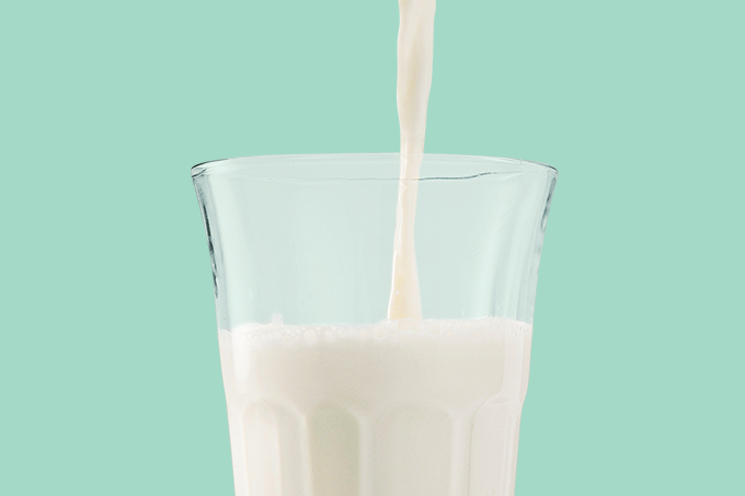 Médico explica como usar remédio para intolerância à lactose