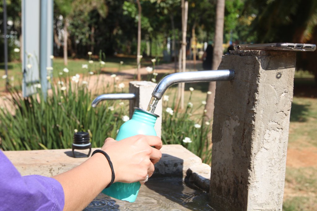 saude-calor-verao-agua-hidratacao saude-calor-verao-agua-hidratacao
