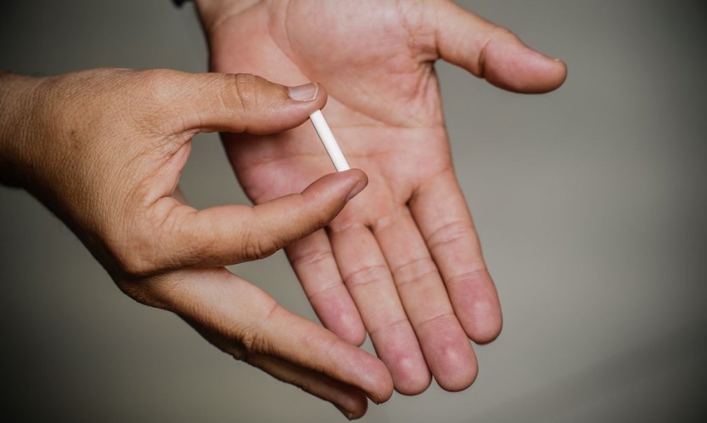 Implantes hormonais manipulados: estudos duvidosos e lucros exorbitantes