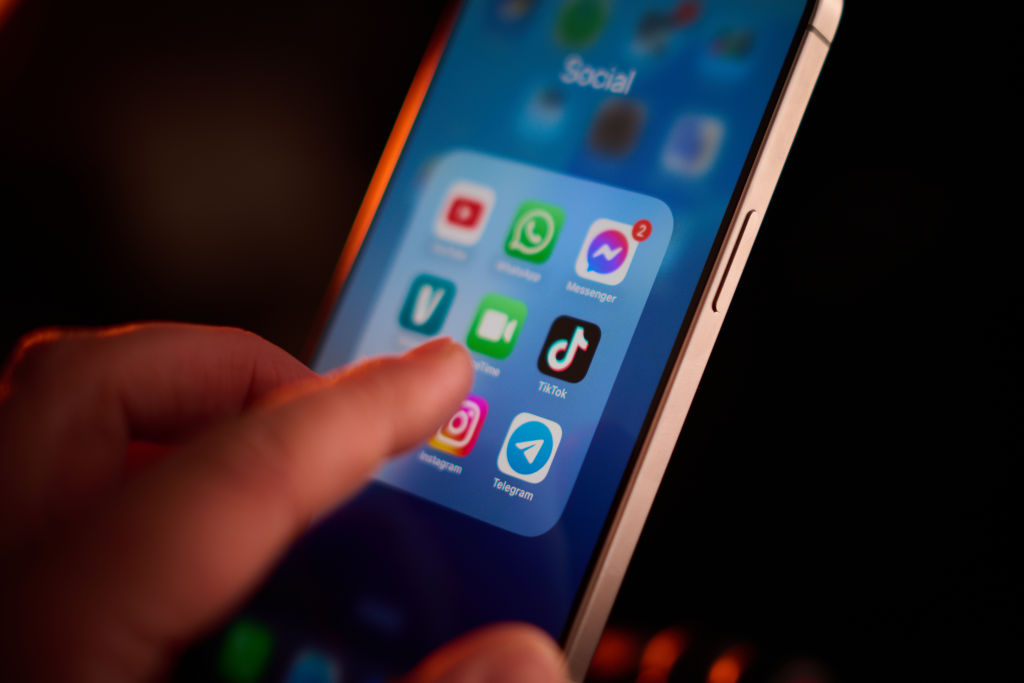 Como circular nas redes sociais sem afetar a saúde