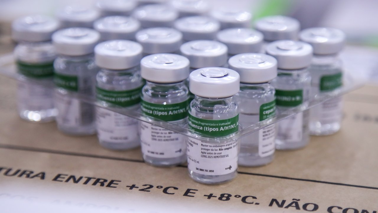 saude-medicina-vacina-gripe-influenza-campanha