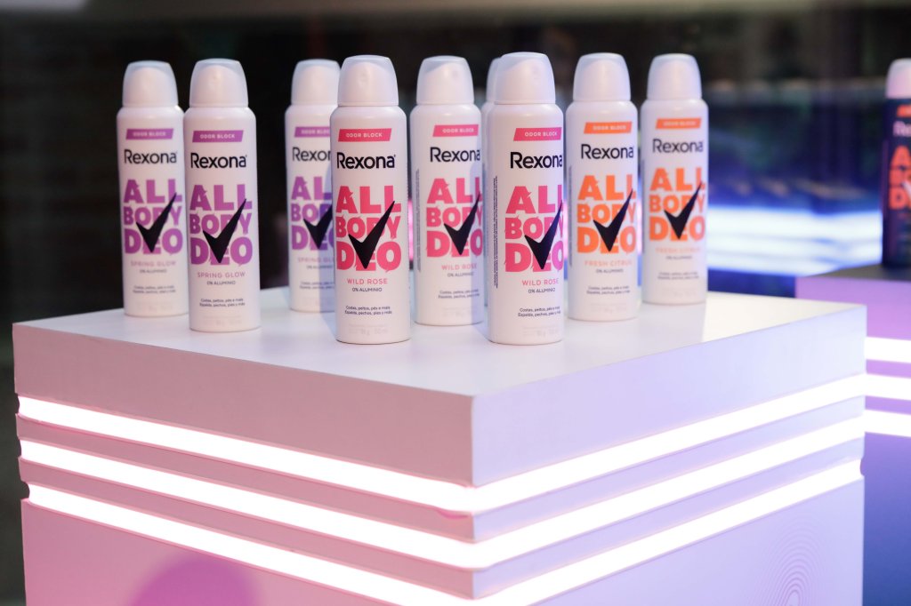 Como o odor em outras partes do corpo impacta no dia a dia dos brasileiros