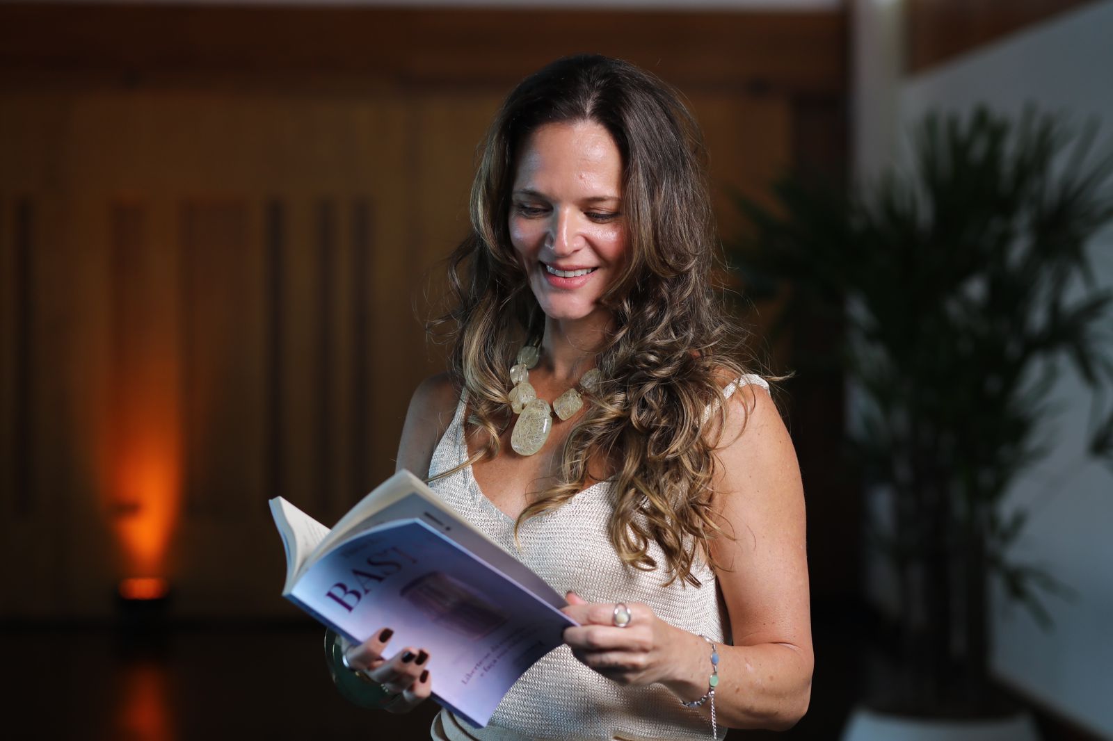 Capa de: “Escrevi um livro para ajudar mulheres a vencerem a exaustão e a culpa”