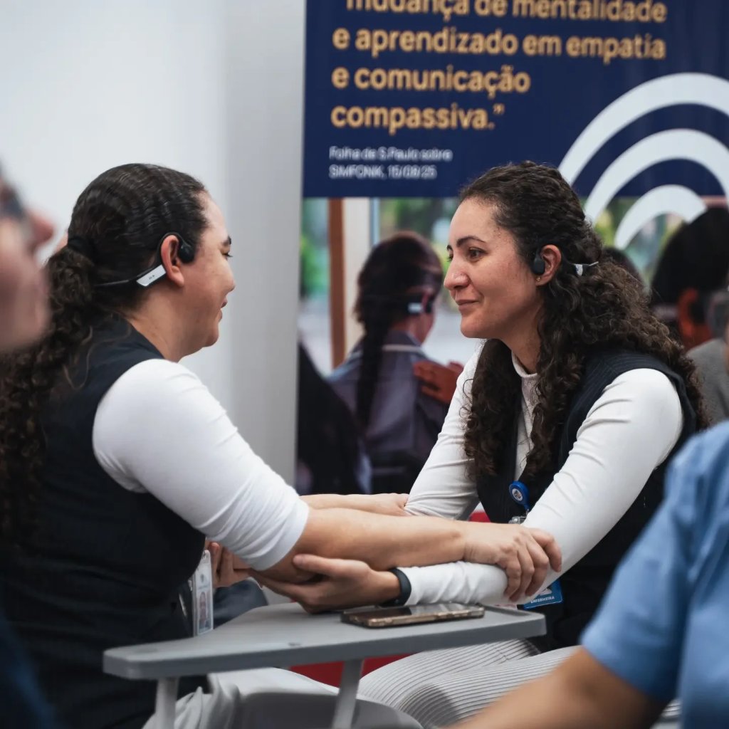 Artistas usam tecnologia para aguçar empatia de profissionais da saúde em hospitais